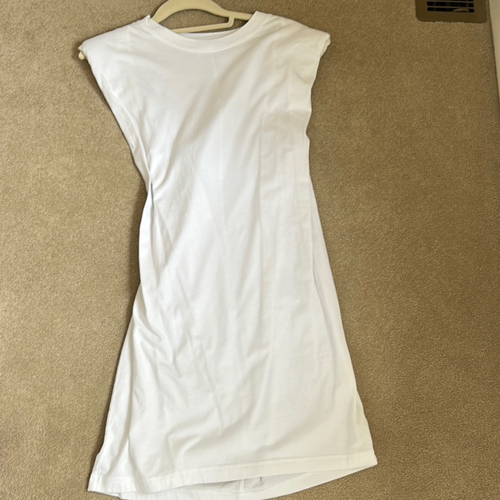 Babaton Elegant White Sleeveless Dress